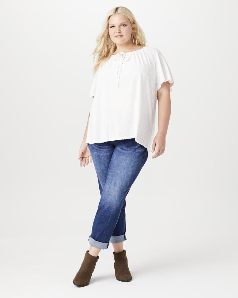 Plus size model with apple body shape wearing Jenna Peasant Tee by Downing Studio | Dia&Co | dia_product_style_image_id:143854